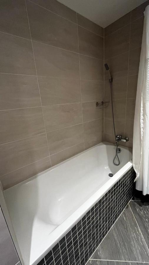 Residence Garden Tower S Balkonem, Garaz Praha Bagian luar foto