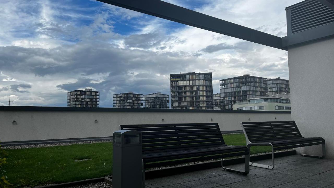 Residence Garden Tower S Balkonem, Garaz Praha Bagian luar foto