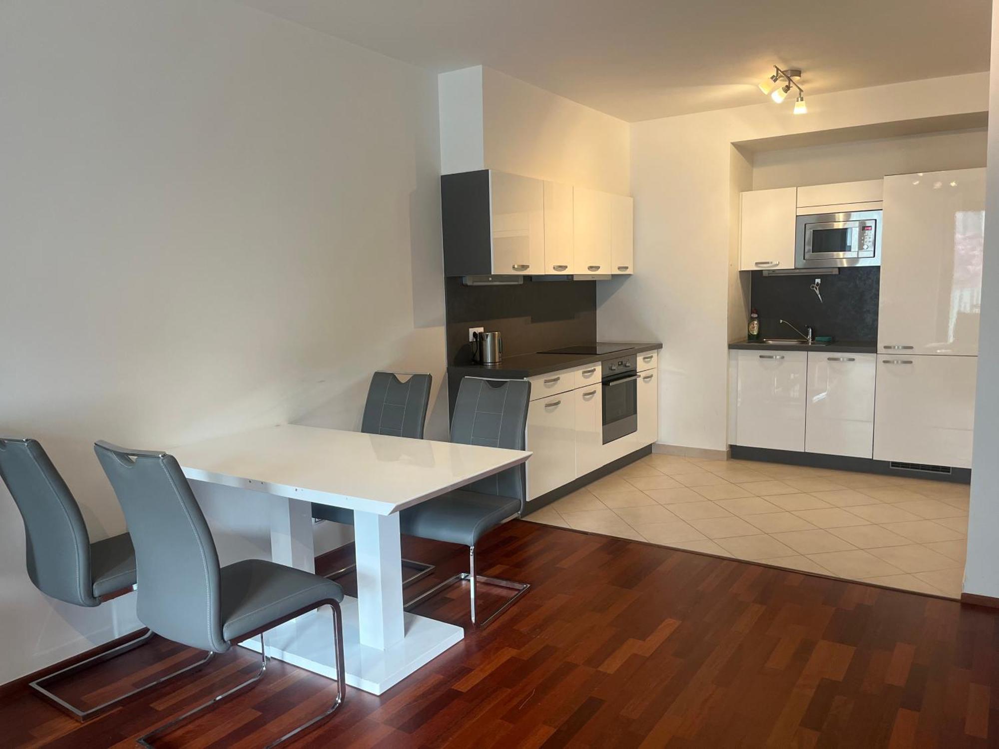 Residence Garden Tower S Balkonem, Garaz Praha Bagian luar foto