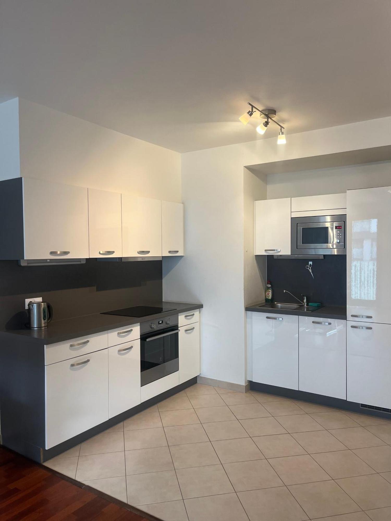 Residence Garden Tower S Balkonem, Garaz Praha Bagian luar foto